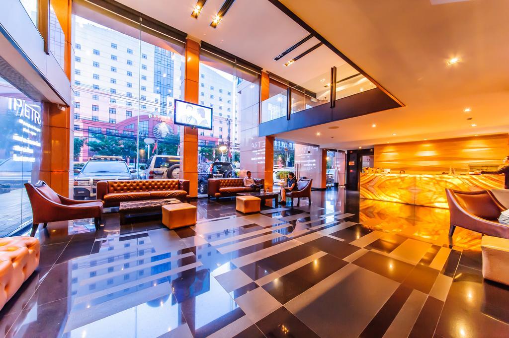 Pietra Bangkok Hotel Exterior photo
