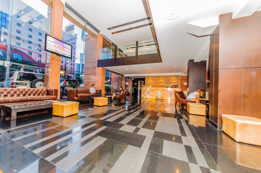 Pietra Bangkok Hotel Exterior photo