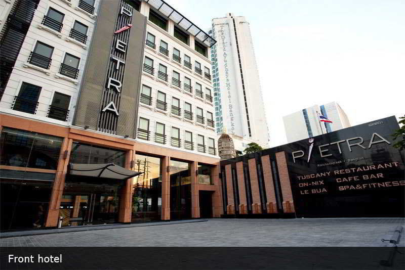 Pietra Bangkok Hotel Exterior photo